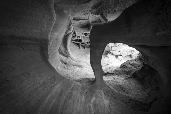 Windstone Arch III, Fire Cave, Valley Of Fire State Park, Nevada, USA