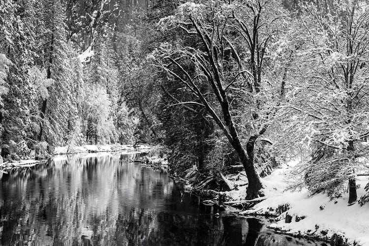 Merced River and Cathedral Rock in winter, Yosemite National Park, California, USA