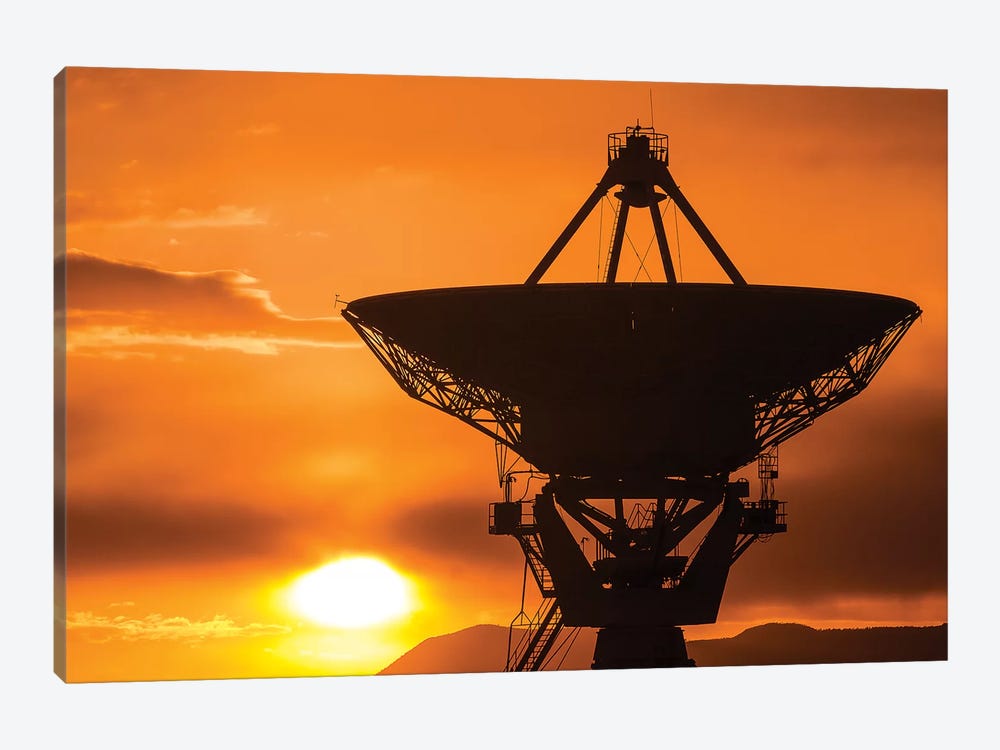 Radio telescope at sunset, Socorro, New Mexico, USA by Russ Bishop 1-piece Canvas Print
