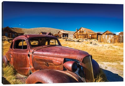 Rusted car and buildings, Bodie State Historic Park, California, USA Canvas Art Print