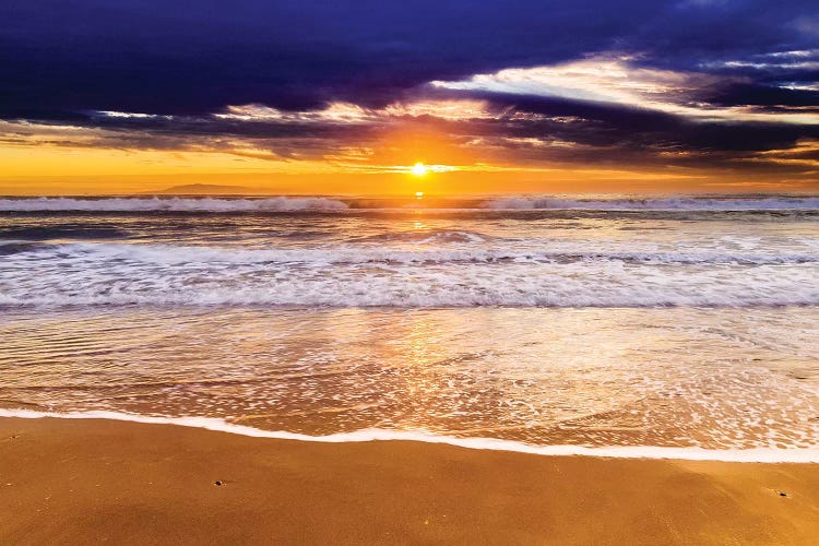 Sunset over the Channel Islands from San Buenaventura State Beach, Ventura, California, USA I