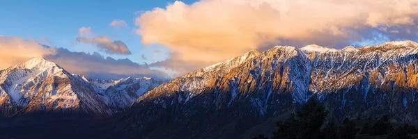 Winter sunrise on Mount Tom and the Sierra crest, Inyo National Forest, California, USA