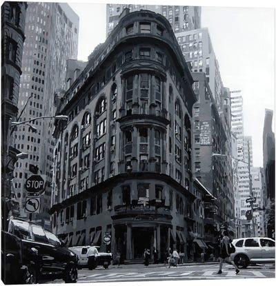 NYC Black & White II Canvas Art Print - Flatiron Building