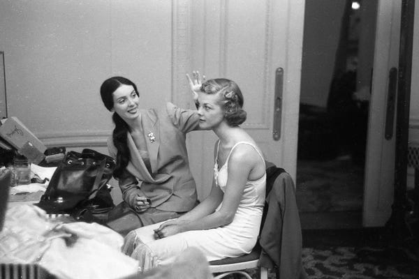 Make-Up: Charles James Story Two Models 1949 by Ruth Orkin