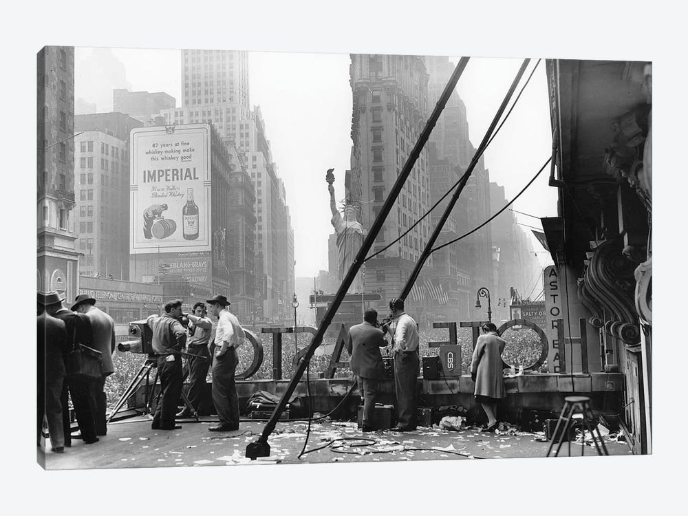 V-E Day (Times Square, NYC 1945) by Ruth Orkin 1-piece Canvas Artwork