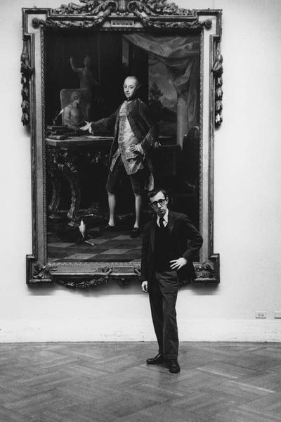 Vintage & Retro Photography: Woody Allen At The Met (NYC, 1963) by Ruth Orkin