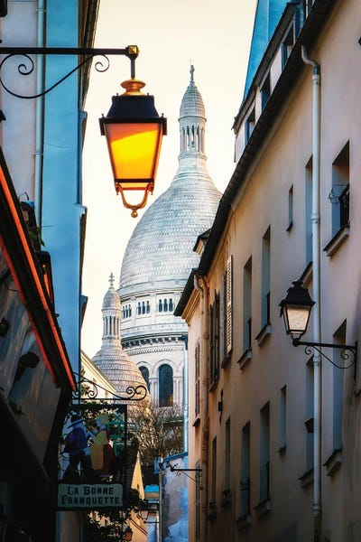 The Restaurant Lamp That Never Goes Off
