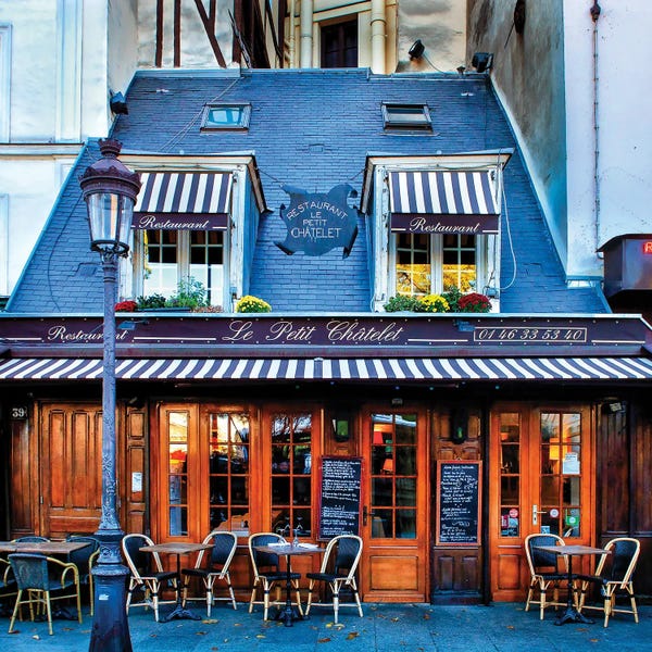 Paris Photography: Le Petit Châtelet Paris by Rose Palmisano