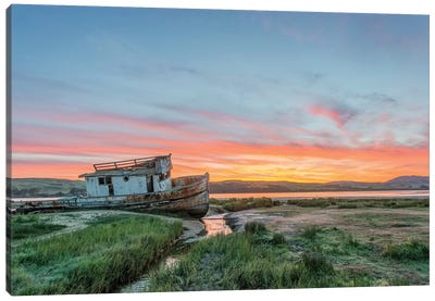 USA, California, Point Reyes National Seashore, Shipwreck sunrise Canvas Art Print