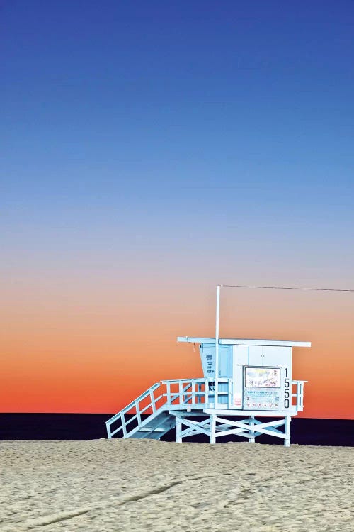 Lifeguard Hut At Twilight, Santa Monica Beach, Santa Monica, California, USA