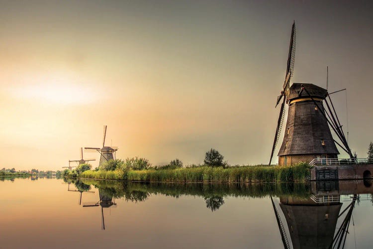 Sunset Windmills Kinderdijk by Rob Visser wall art