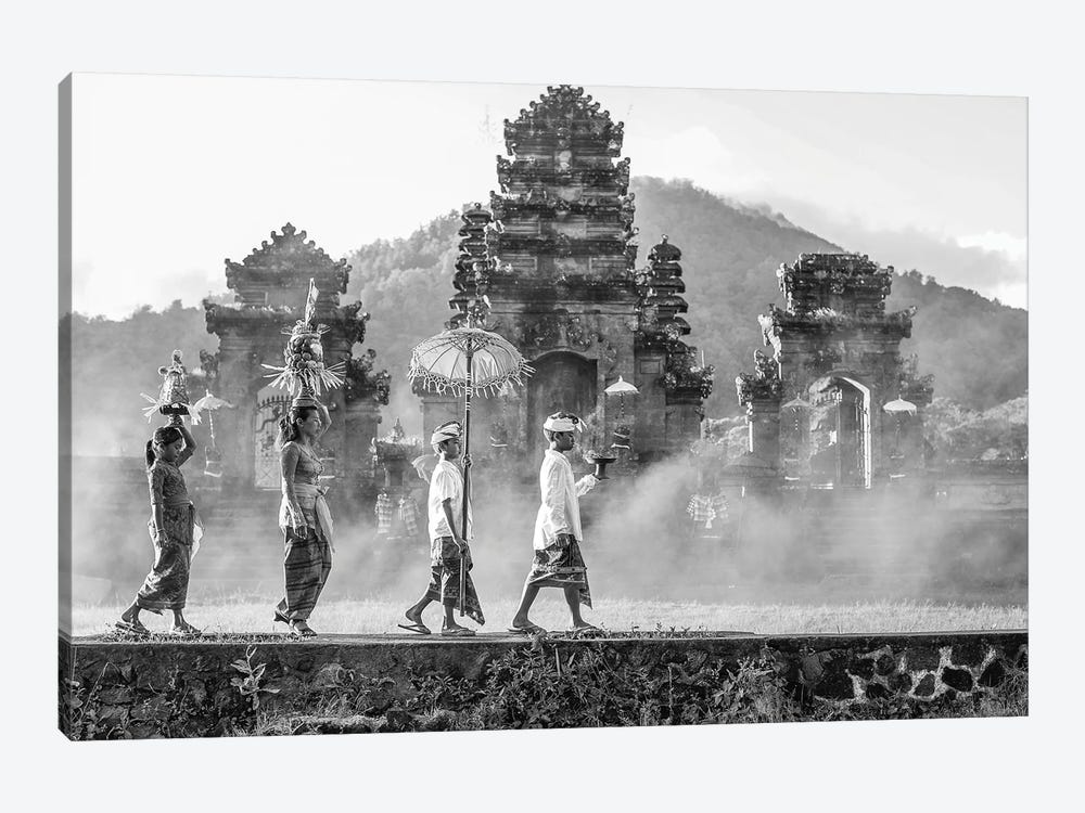 Balinese Procession by Robin Yong 1-piece Canvas Art