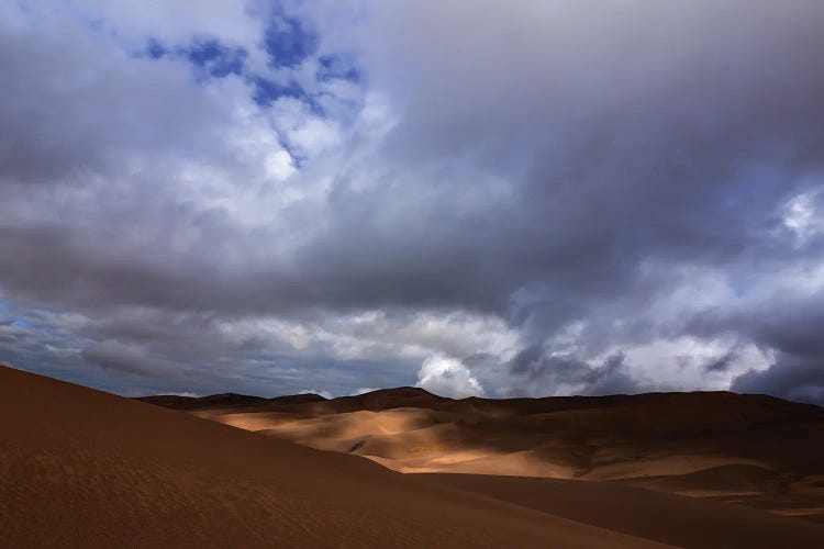 Light Dance On Sand Dunes