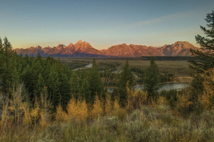 Dawn At The Snake River And The Grand Tetons