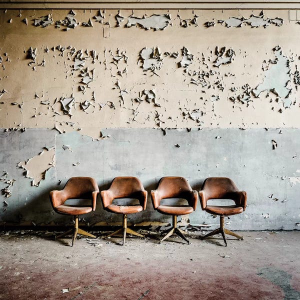 Industrial Office: Mani di C by Simon Yeung