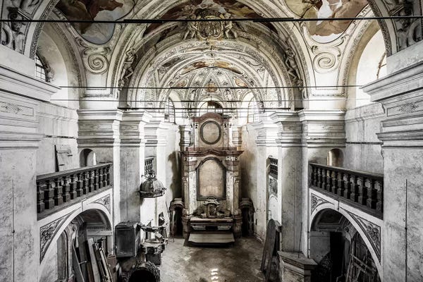 Industrial Office: Chapel Trapped by Simon Yeung