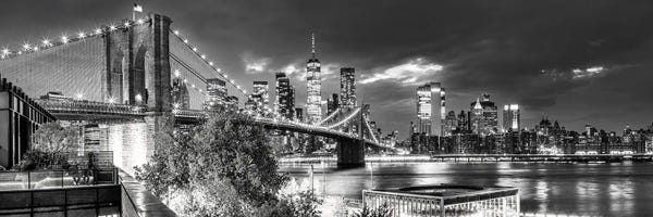 Canvas Print: Midnight Songs Of Brooklyn by Susanne Kremer