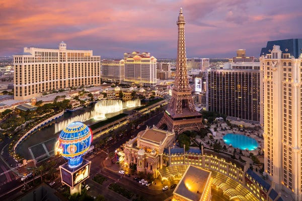 Las Vegas: Iconic Las Vegas by Susanne Kremer