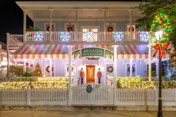Key West: Festive Key West by Susanne Kremer