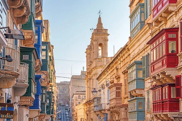 Malta: Golden City Valletta by Susanne Kremer