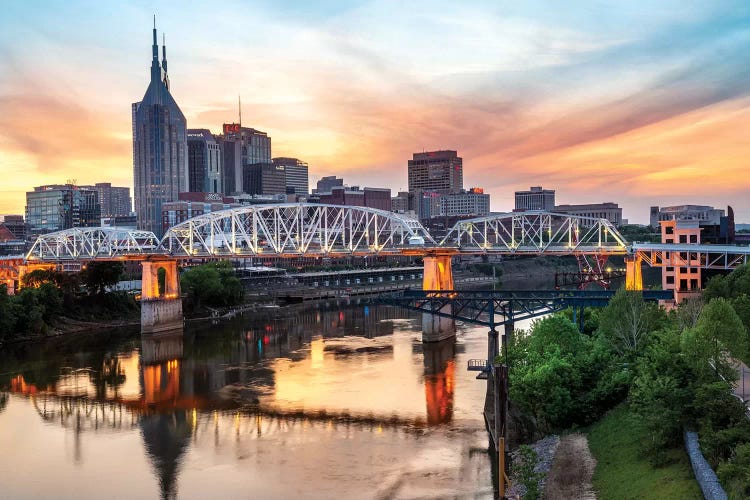 Skyline of Nashville with Shelby Bridge