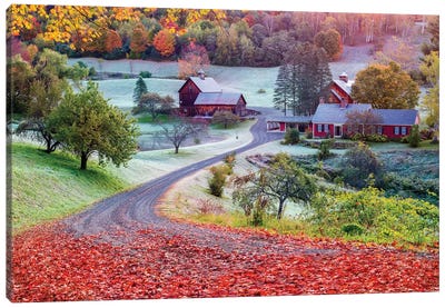 First Cold Morning In Autumn,Farm In Woodstock Vermont New England Canvas Art Print - Vermont