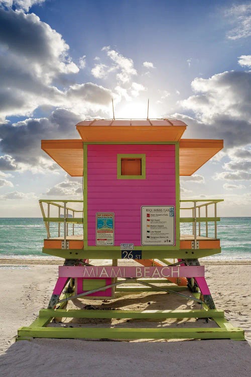 Pink Lifeguard House Vertical, Miami Beach, Florida