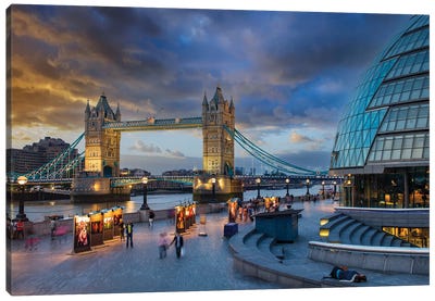 Summer Nights In London City, London United Kingdom Canvas Art Print - Tower Bridge