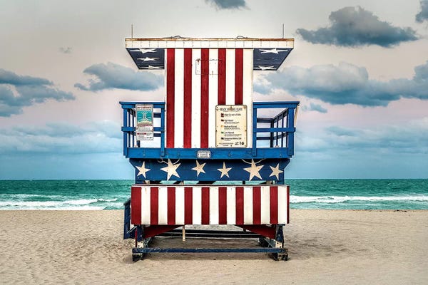 American Décor: Stars and Stripes by Shelley Lake