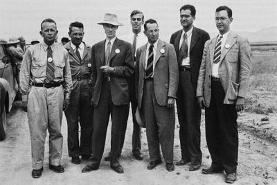 Canvas Print: Manhattan Project Physicists by Science Photo Library - thumbnail