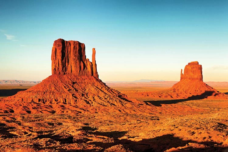 Monument Valley National Park Near Sunset