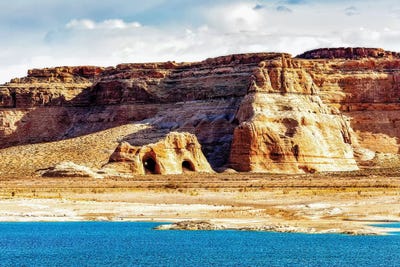 Coves On Shore Of Lake Powell by Susan Richey art print