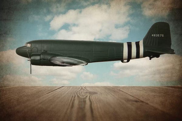 Air Force: Douglas DC-3 by Saint and Sailor Studios