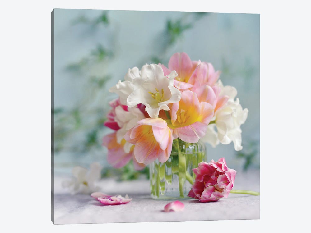 Petite Bouquet by Sarah Gardner 1-piece Canvas Art