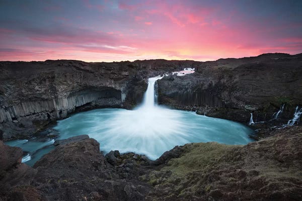 Stefan Hefele: Moment by Stefan Hefele
