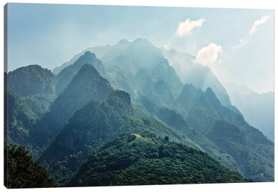 Rocky Throne Canvas Art Print - Mountains Scenic Photography
