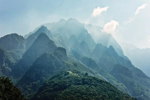 Rocky Mountains: Rocky Throne by Stefan Hefele