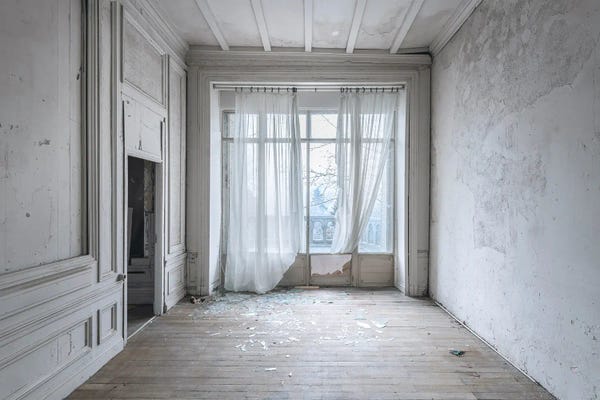Stefan Hefele: White Room by Stefan Hefele