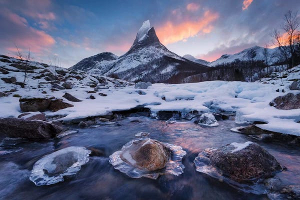 Snowy Mountains: King Of The North by Stefan Hefele