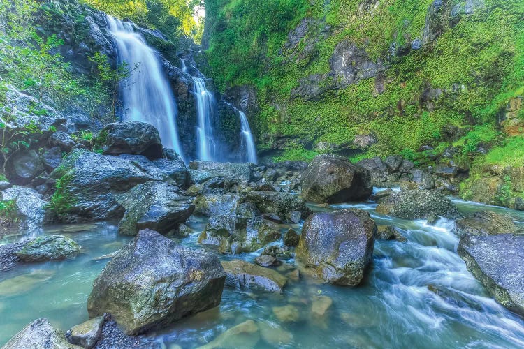 Waikani Falls, Hana Highway near Hana, East Maui, Hawaii, USA