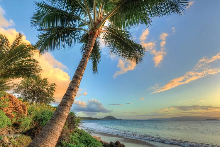 Sunset at beach, Wailea, Maui, Hawaii, USA