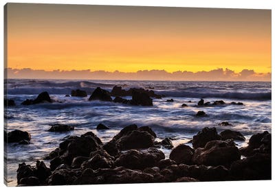 Sunrise at Laupahoehoe Beach Park, Hamakua Coast, Big Island, Hawaii Canvas Art Print - The Big Island (Island of Hawai'i)
