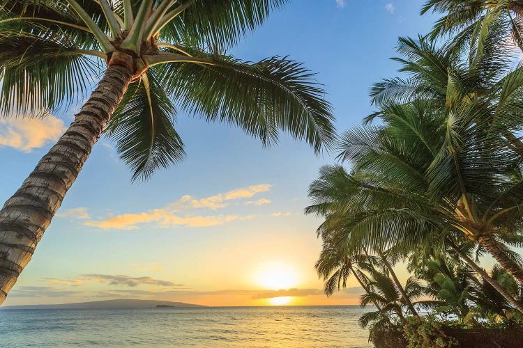 Sunset at beach near Wailea, Maui, Hawaii, USA