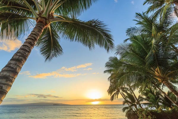 Sunset at beach near Wailea, Maui, Hawaii, USA