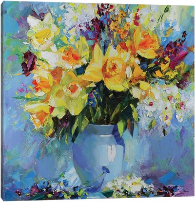 A Drop Of Morning Dew Canvas Art Print - Daffodil Art
