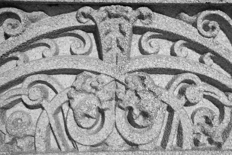 Baha'i stone ornamentation