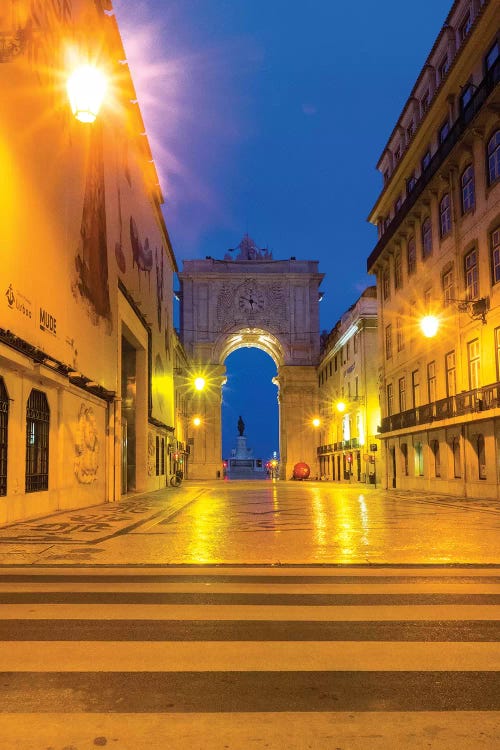 Portugal, Lisbon. Entrance of Praca Do Comercio