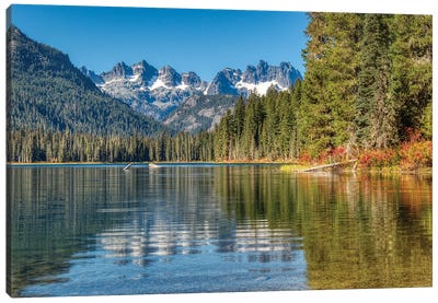 USA, Washington State. Cooper Lake in Central Washington, Cascade Mountains reflecting in calm waters. Canvas Art Print