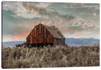 Colorado Barn At Sunset Canvas Art Print - Teri James