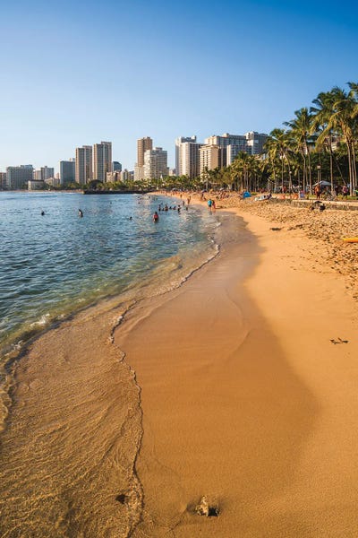Oahu: Waikiki Beach, Oahu, Hawaii by Matteo Colombo